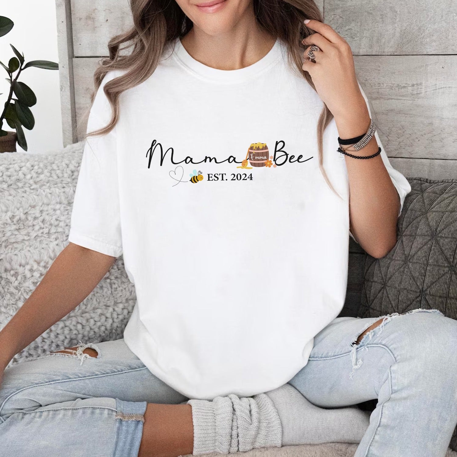 Mama Bee with Kids' Name T-Shirt
